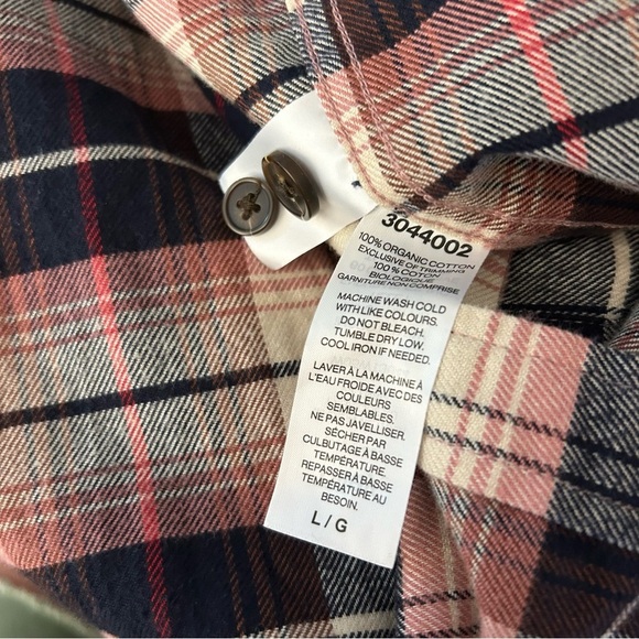 💕Tilley Plaid Button-Up Women's shirt L - Picture 11 of 11